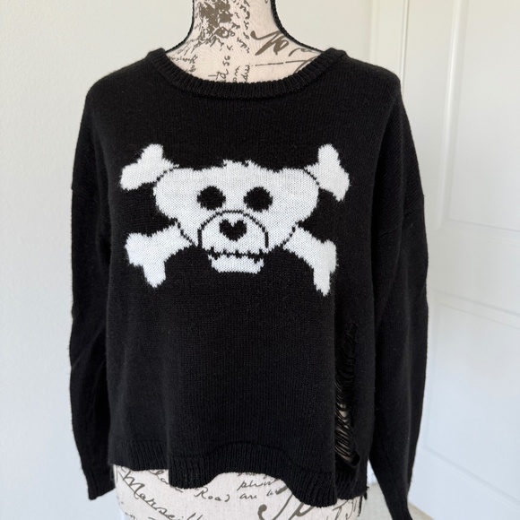 Sweater - Picture 1 of 5